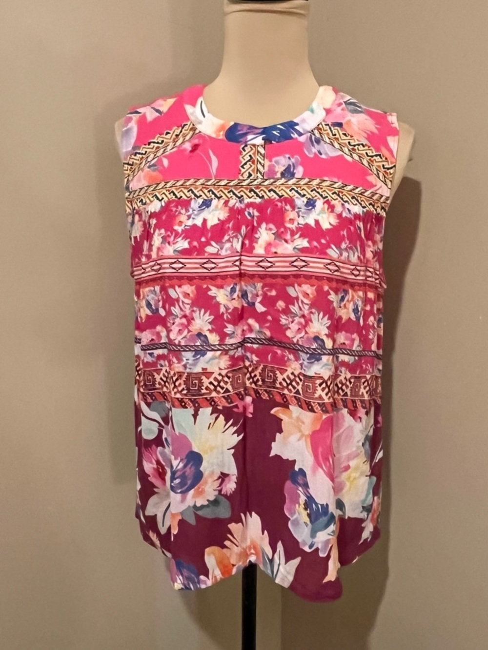 Anthropologie Mixed Print Pink & Maroon Sleeveless Blouse, size Medium